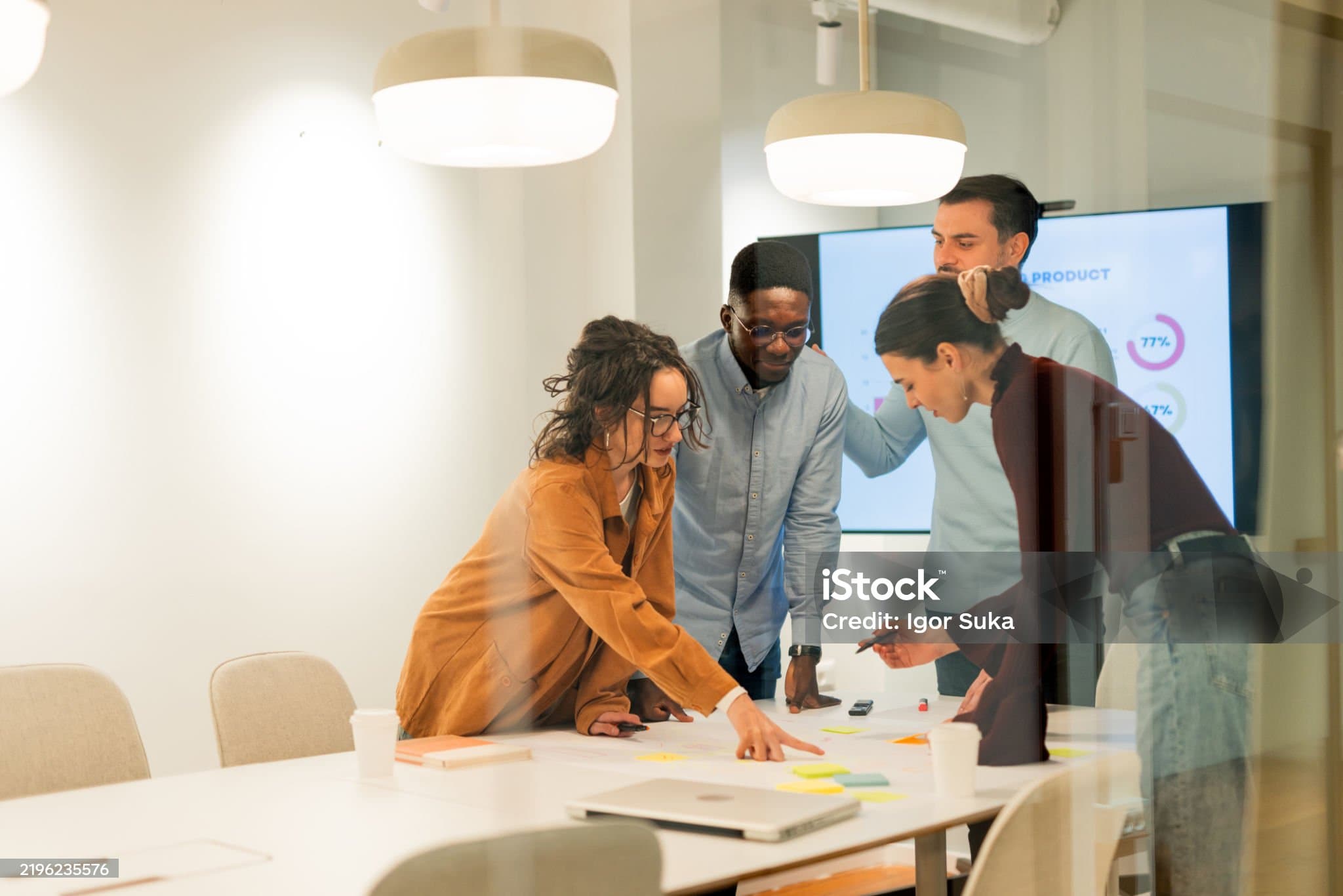 Team arbeitet zusammen